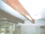 積載荷重増加に対応するための鋼製小梁増設による床補強